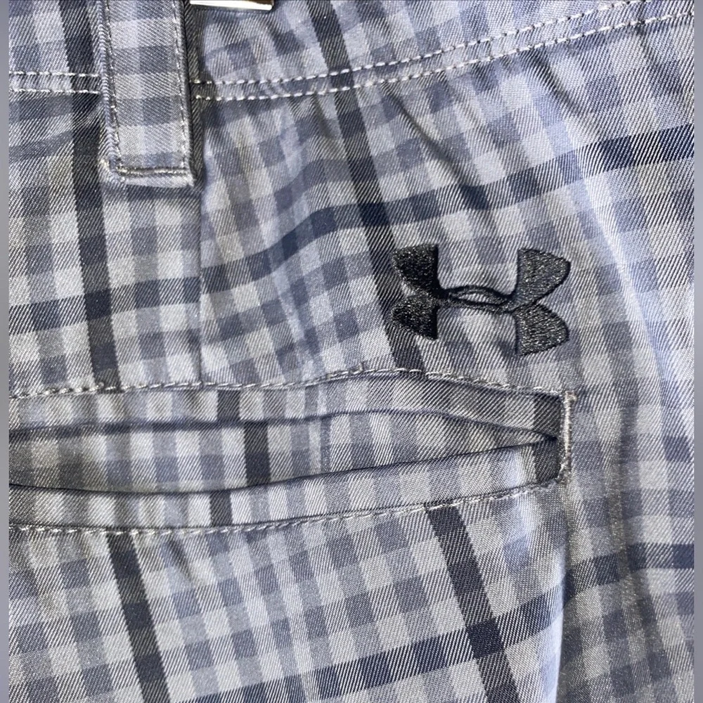 Under Armour good preowned